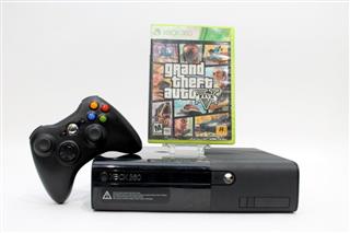 Xbox 360 E 1538 250GB Console GTA5 Bundle Black